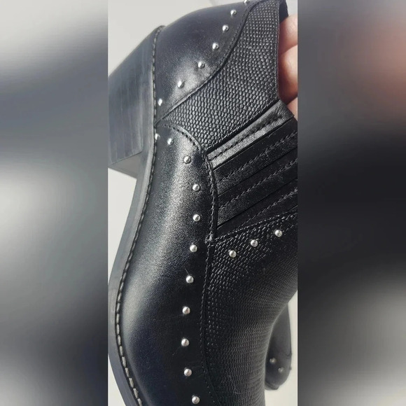 Crown Vintage Leather Studded Black Kavita Booties Size 6-NWOT - Picture 13 of 16
